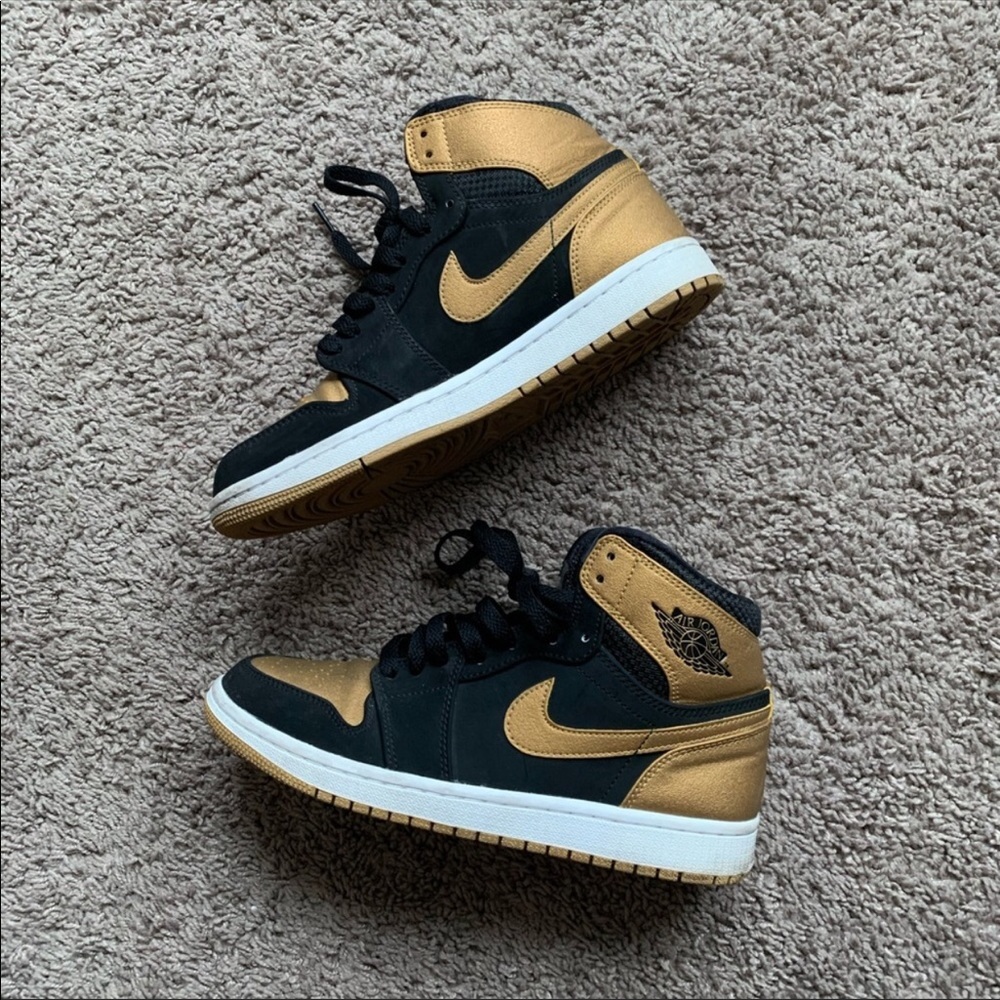 Air Jordan 1 Retro High (Melo)
